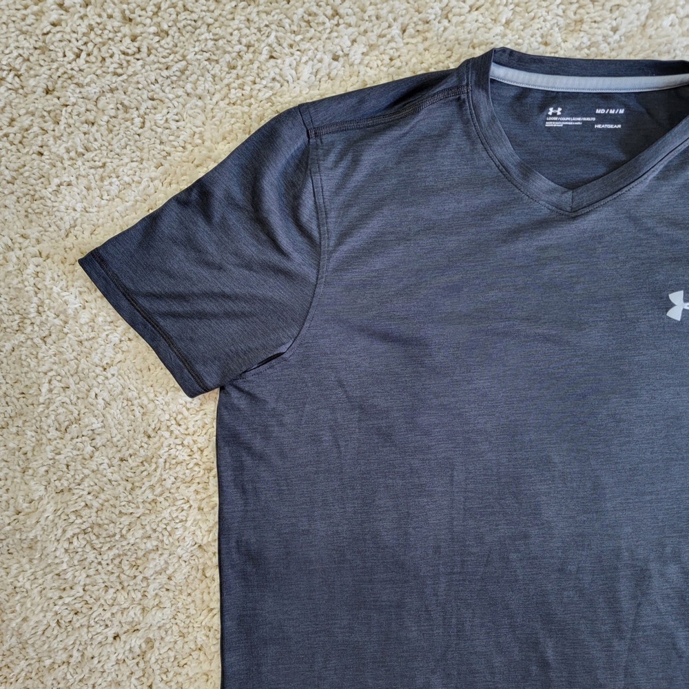 Under Armour Mens V-Neck T-Shirt HeatGear Gray Loose Fit Size Medium - Picture 3 of 9